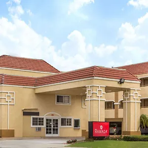 Hotel Ramada By Wyndham, Ontario